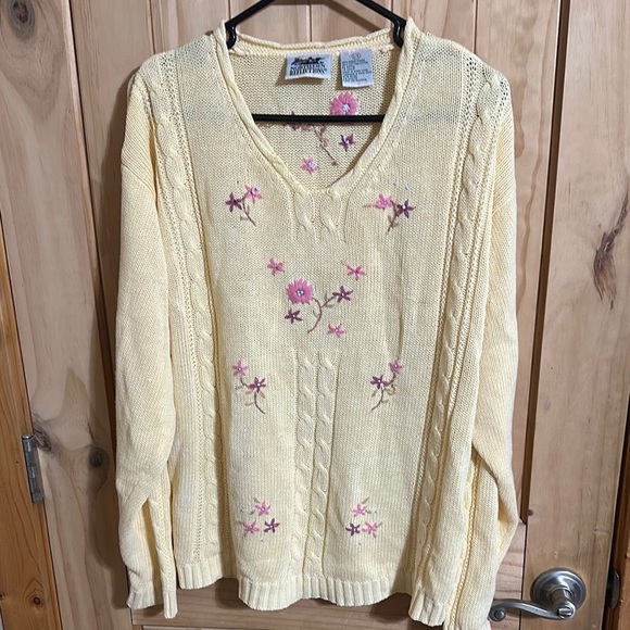 Northern Reflections Sweaters - Vintage Northern Reflections Ramie Cable Knit Yellow Floral Embroidered Sweater